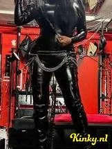 mrs-samantha-bdsm-via-kinky-692bf659f6f33000132f5b28