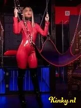 mistress-luna-bdsm-via-kinky-63988899fd7dfc0013719184