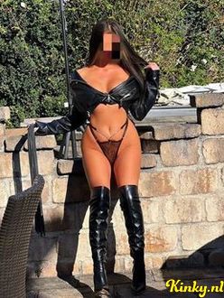 irhene-escort-via-kinky-68e3cdf42f74810013c84a57