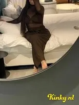 loubna-prive-ontvangst-via-kinky-6544ad88676a4f001a43e95d