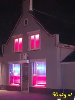 juliabar-club-in-nuland-61abae56a1d5ab1bc4fd5a9e