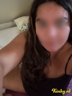 roxy-escort-via-kinky-6930e33bd4f9e8001377c6ef