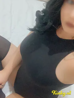 lilly-escort-via-kinky-620448673ad7040012114b6d