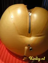 mrs-amber-bdsm-via-kinky-5cf6668cc0720157d8799097