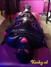 mrs-amber-bdsm-via-kinky-5cf665f9f2e01162e4ee1445