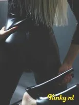 mistress-emma-bdsm-via-kinky-5cf679b2c4e8f34a8dfa58a5