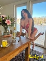 valentina-prive-ontvangst-via-kinky-6229ee5bcf87cc0012d02b22