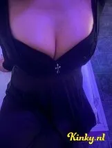 tawan-erotische-massage-via-kinky-6640a212298c5c001a6a3ed6