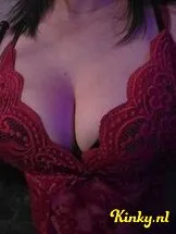 kim-erotische-massage-via-kinky-699b3c7b4082b10013ff4908