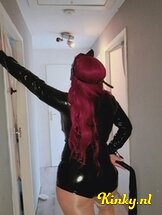 alaisha-bdsm-via-kinky-67458355a512f700130c71af