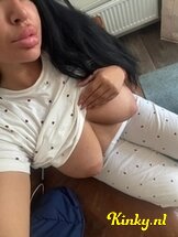 jessie-escort-via-kinky-685bc750b04b8d00132dfc1f